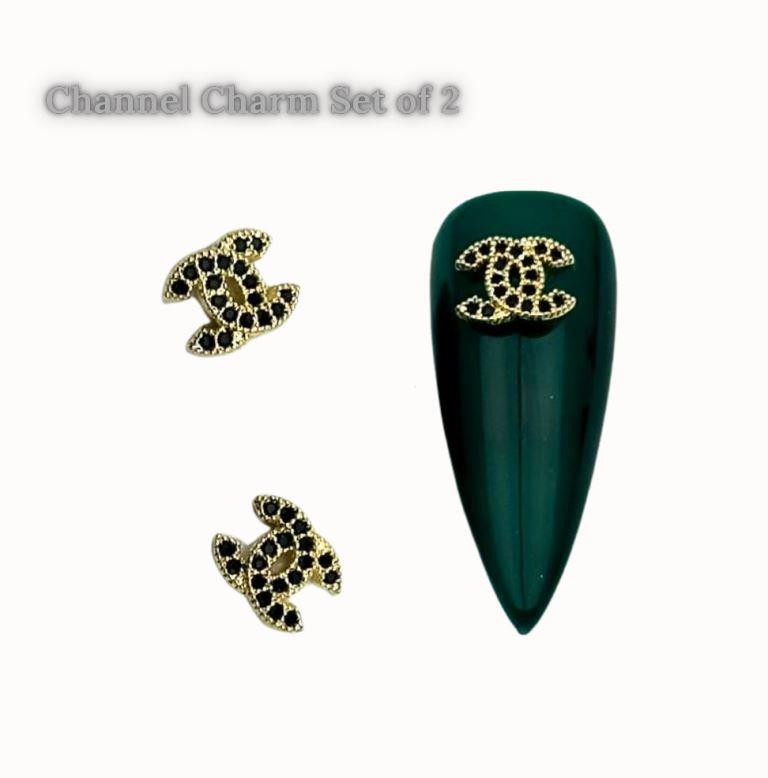 2 pcs Luxury Brand Nail Charms Unique Style Alloy Heart Zircon Luxury Jewelry For Manicure Nail Art Decoration Accessories