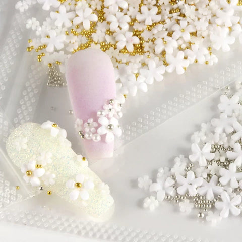 3D White Flower Nail Art Charm Decoration Nail Flower Pearl Golden Caviar Beads Acrylic Nail Art Stud