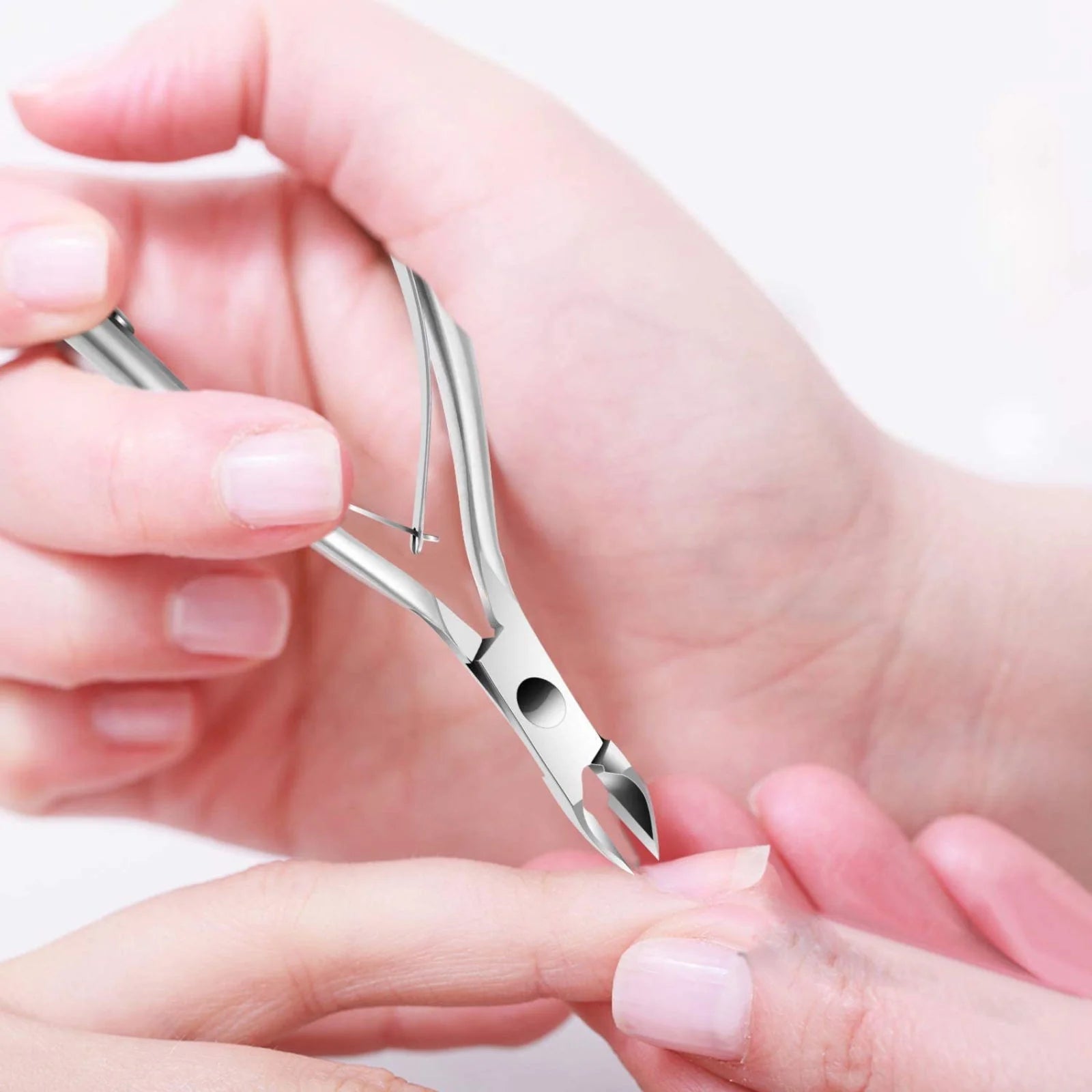 KWEEN Cuticle Nippers,Professional Stainless Steel Cuticle Cutte rPedicure Manicure Tool